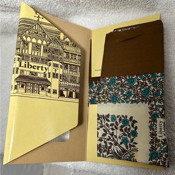 Vintage Liberty of London silk scarf - Picture 3 of 7